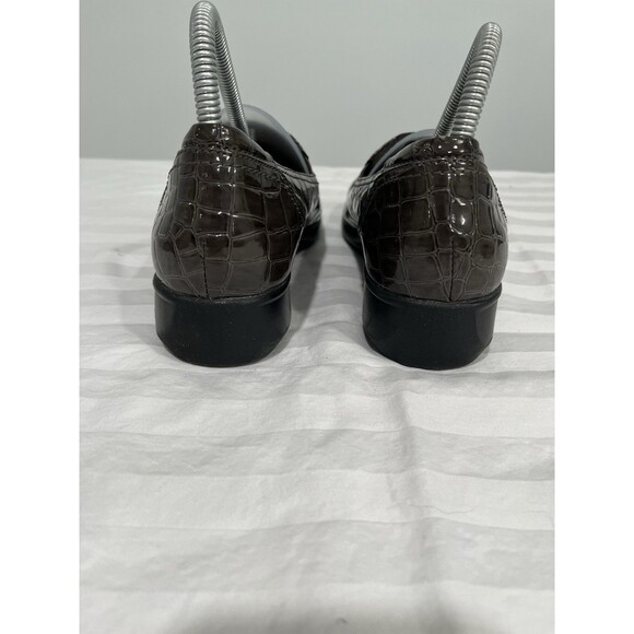 Clarks Women’s Croc Embossed Patent Edge Loafer Size 8M Brown.  Work Casual - Picture 6 of 11
